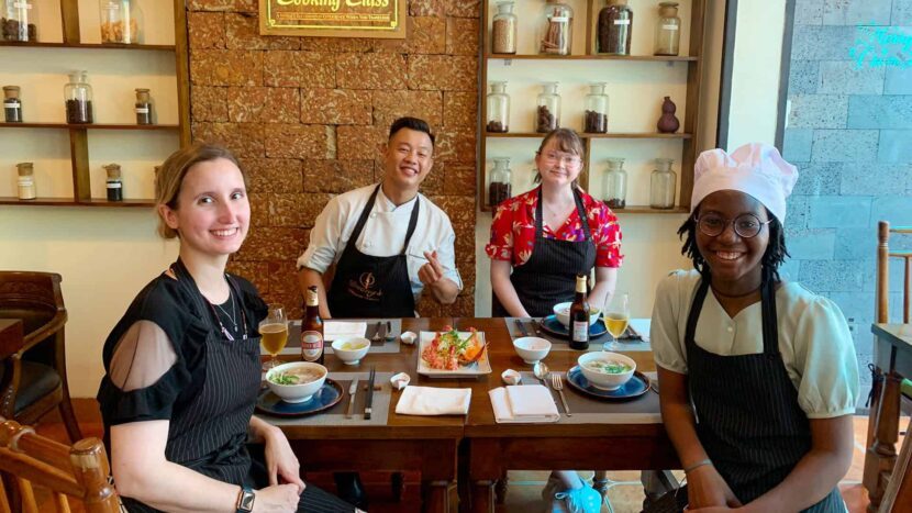 Duong's 2 restaurant & cooking class