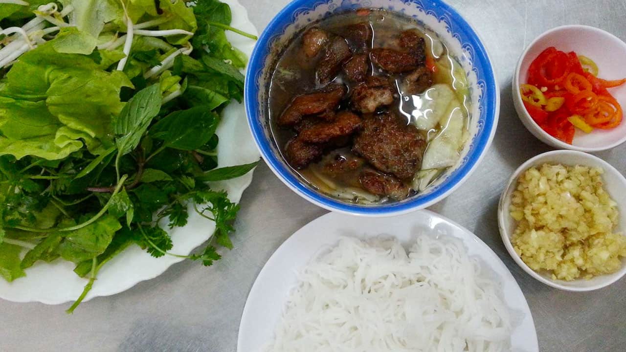 Note when eating bun cha Hanoi 