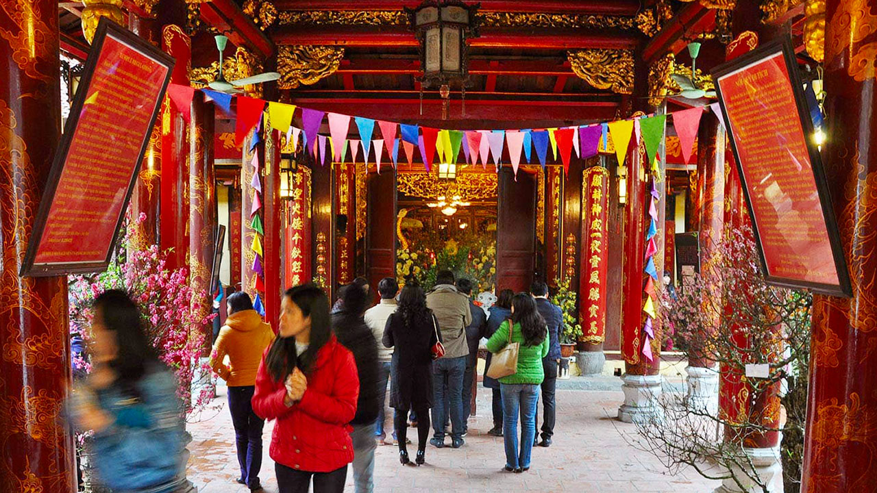 Bach Ma Temple Architecture